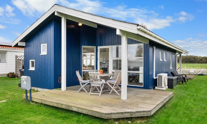 Mesinge Casa | "Roya" - 100m from the sea by Interhome