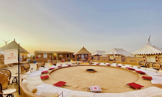 Kanoi Hotel | Royal Golden Camp