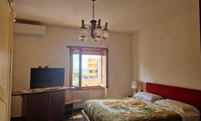 Civitavecchia Apartamento | ROYAL HOUSE APPARTMENT DELUXE close to the main services and the sea.