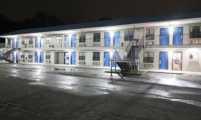 Cochran Hotel | Royal Inn