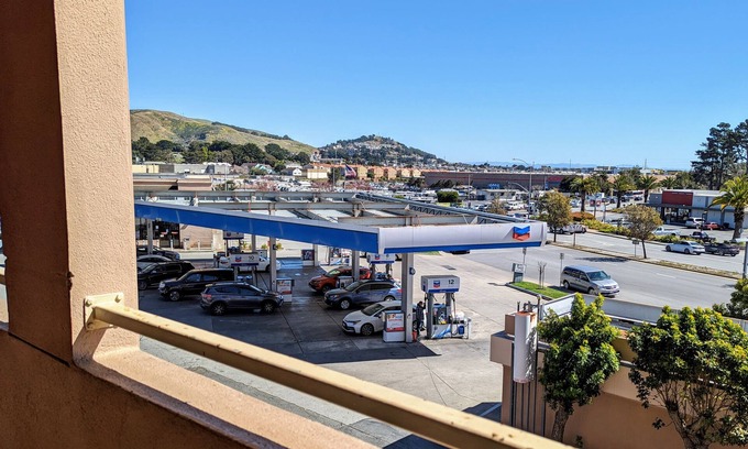 South San Francisco Hotel | Royal Inn