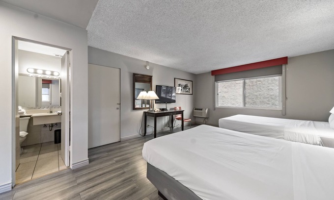 Chinatown Hotel | Royal Pagoda Motel