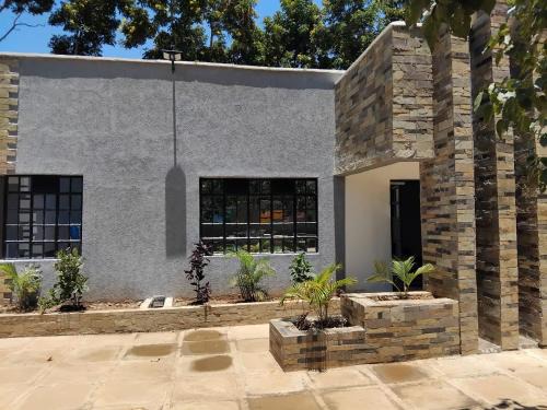 Bungoma Apartamento | Royal palms studio