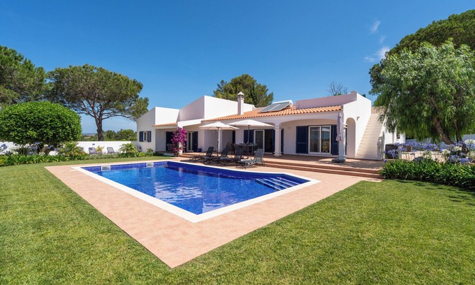 Colinas Verdes Villa | Royale en Luxe Familie Villa in de Groene Heuvels Colinas Verdes bij Lagos