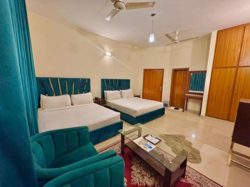 Gulberg Hotel | Royalton Inn Hotel - Liberty