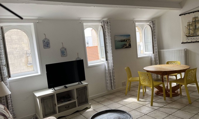 Pontaillac Apartamento | 70m2 apartamento 30 m Playa PONTAILLAC 2 EE Y ÚLTIMO PISO DE VILLA CARACTER