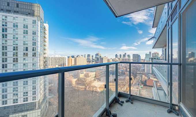 Garden District Apartamento | RS Suites - Eaton Centre
