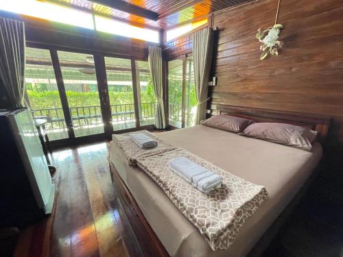 Prachuap Khiri Khan Casa | Ruen Orathai Resort