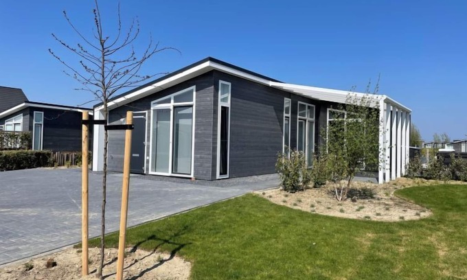 Wemeldinge Casa | Ruisweg 12 by Interhome