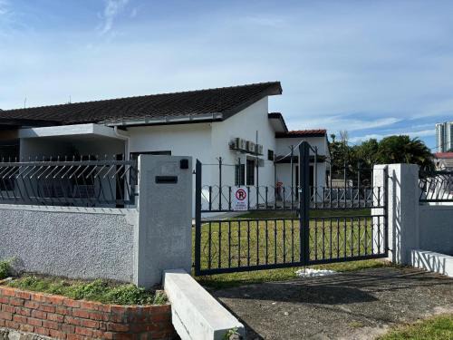 Gua Casa | Rumah Bonda