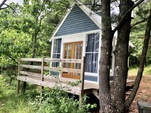 Greenwich Casa | Runamuk Farm Camp Tiny House near Cambridge, New York
