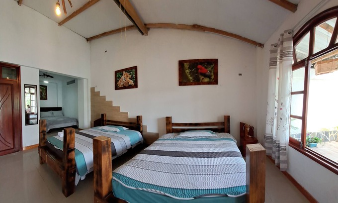 Daniel Alomía Robles Cabaña | Casa de campo rural ( apta para familias)