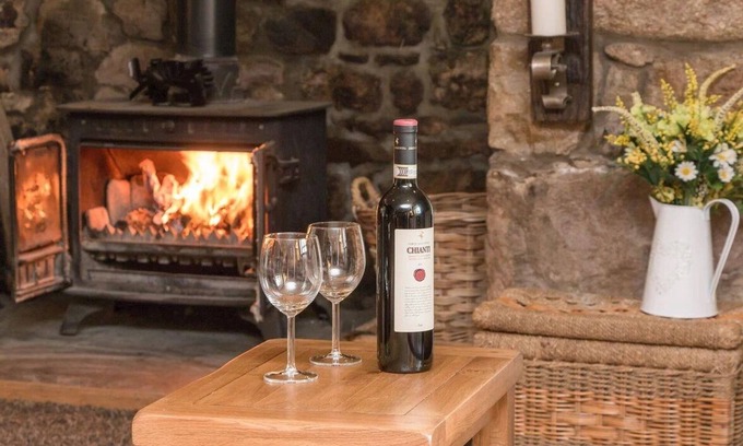 Llangadog Casa | Farmhouse-Casa-Lujoso-Baño privado-Vista al campo