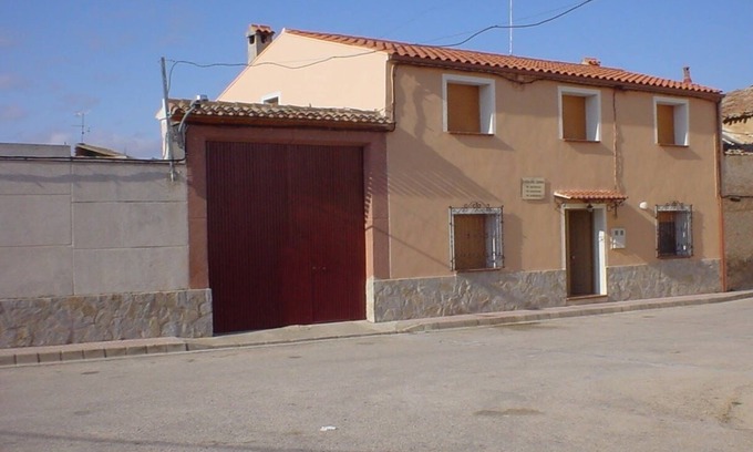 Alcalá del Júcar Cabaña | Casa Rural "casa del cerro " barbacoa chimenea patio 350m, playa de río 5min