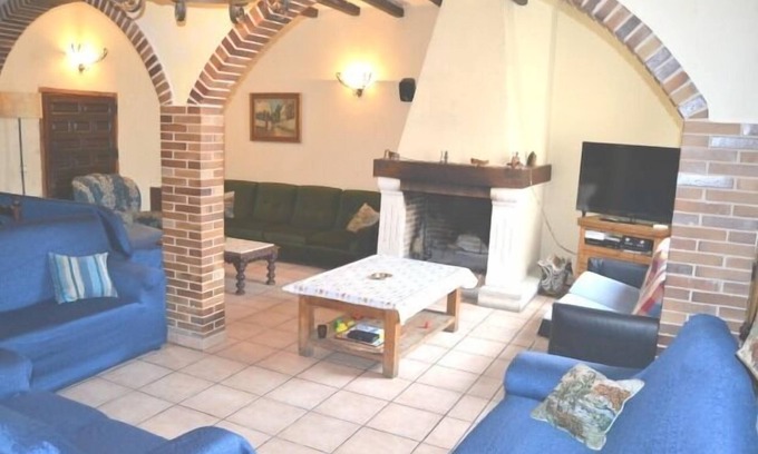 Valdelaguna Cabaña | Piscina, Barbacoa, Billar, Futbolín, Karaoke, WIFI, Senderismo cerca de Chinchón