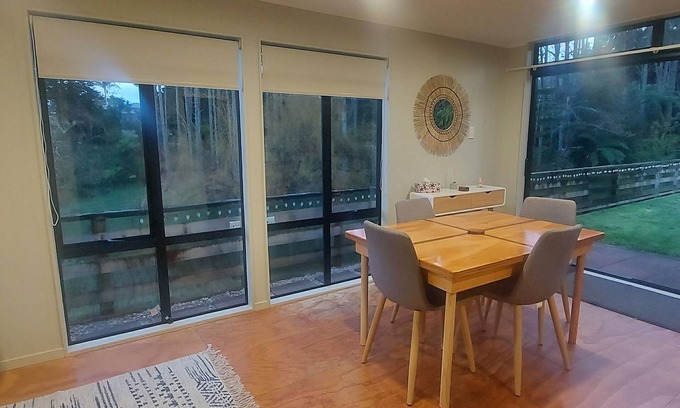 Welcome Bay Cabina | Rural Living Close to the City