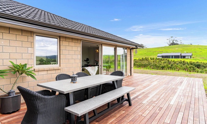 Hakaru Casa | Rural Mangawhai - Hakaru Holiday Home