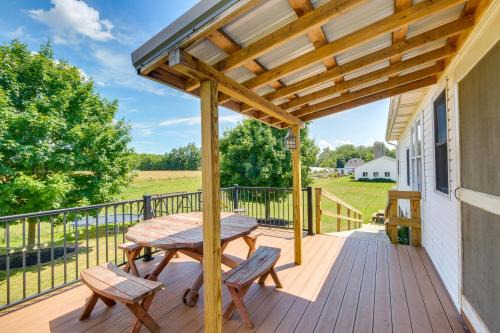 Bristolville Casa | Rural Middlefield Home on Peaceful Working Farm!