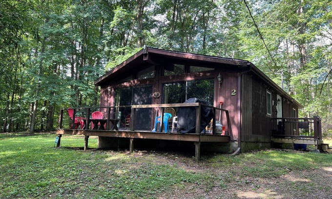 Russell Cabina | Rustic 3 bedroom cabin #2 at Deep woods