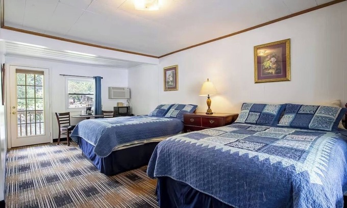 Cherokee Hotel | Rustic Charm & River Views In Your Nature-Ready Room For Mountain Stays