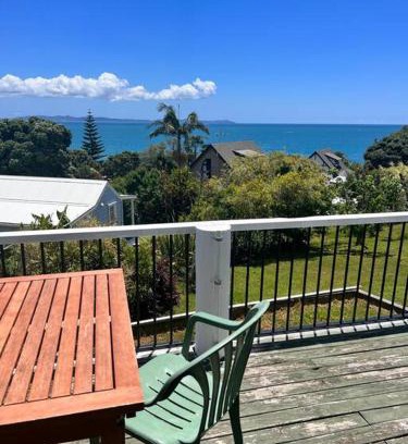 Cable Bay Casa | Rustic Charmer in Cable Bay