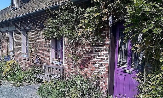 Crecy-en-Ponthieu Casa | Casa rústica en las afueras de la pequeña ciudad, famoso sitio de la batalla de Crecy