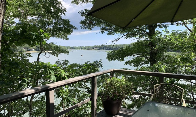 Mattituck Casa | Rustic Mattituck Waterfront Home w/ Pool & Private Dock