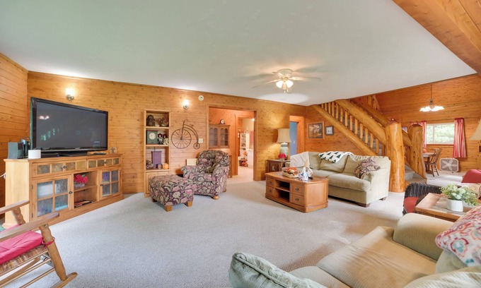 Indian River Casa | Rustic Mullett Lake Home, 3 Mi to Marina!