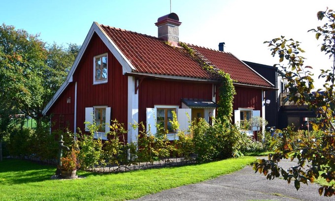 Orebro Casa | Rustik gäststuga med lantlig känsla nära Örebro city