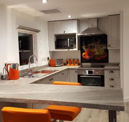 Pontesbury Casa | Ruth's Refresh Country Retreat with Private Hot Tub