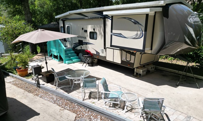 Salt Springs Casa | RV Camper Salt Springs
