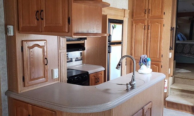 Cottondale Casa | RV Exectutive Home, Indoor Inground Pool, Tranquil Property