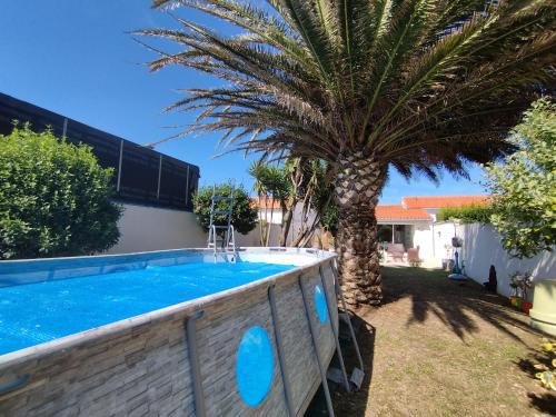 Saint-Denis-d'Oleron Casa | Séjour de rêve à Saint-Denis d'Oléron : Maison 10 pers, piscine, proche phare de Chassiron - FR-1-778-4