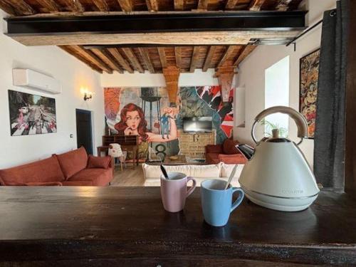 Montaigu-le-Blin Casa | Séjour Pop'art, Gîte Coloré pour 6 pers., Parking inclus - FR-1-489-519