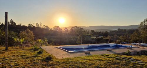 Jesuania Casa | Sítio Âmbar - Piscina, Wi-fi e lago de pesca !