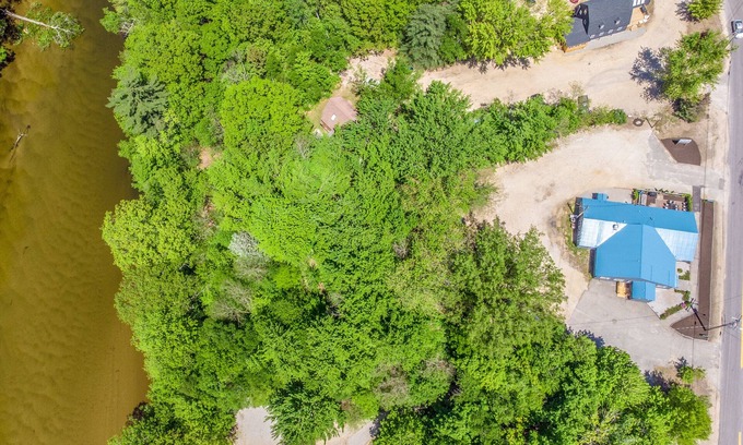 North Conway Casa | Saco River, Large Bar, Arcade/Game Room, Hot Tub