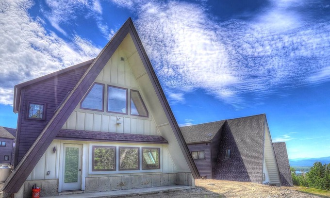 Rangeley Casa | Saddleback Parmachenee 14 - A Frame- easy ski-in/out location!