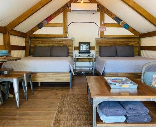 Seguin Casa | Safari Cabin A