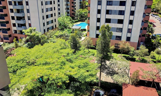 San Rafael Condominio | Seguro y pacífico - Área de metro West Central Valley (justo al sur del aeropuerto SJO)