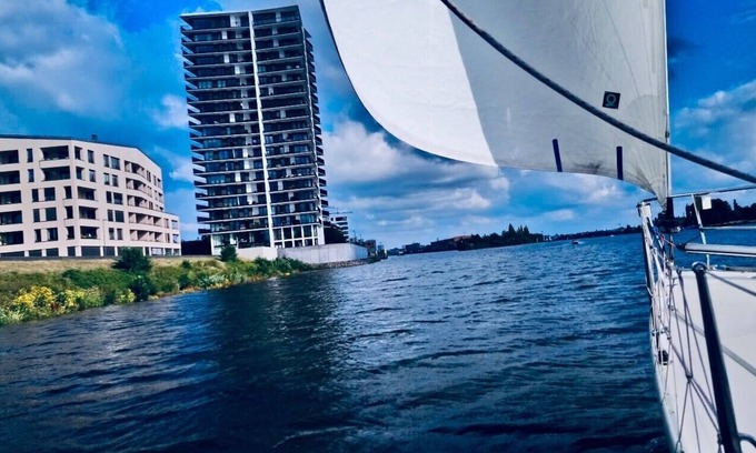 Uberseestadt Alquiler De Eote | Sailing yacht Bremen City