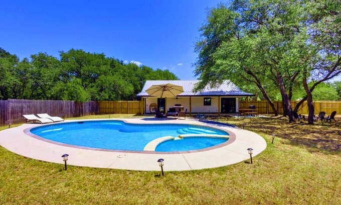 Bell County Casa | Salado Villa Private Pool, Hot Tub Sleeps 9