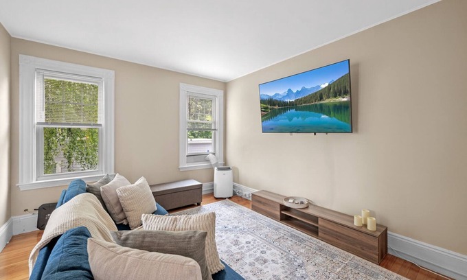 Salem Apartamento | Salem 3BDR w/ Gameroom+Balcony+Parking