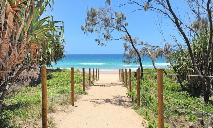 Warana Casa | Saleng 51 - Three Bedroom Beach Pad - Only 200 metres to Beach Access!