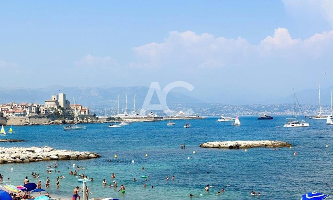 Cap-d'Antibes Apartamento | Salis Amazing waterfront apartment with sea views