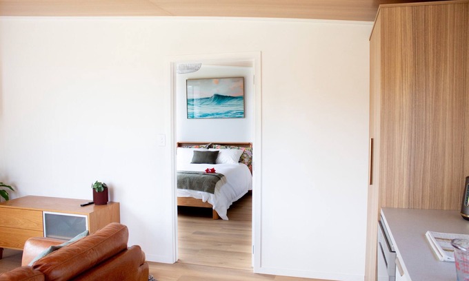 Wainui Casa | Salt Guesthouse-relax & unwind in this beautiful space. Rural feel, ocean close.