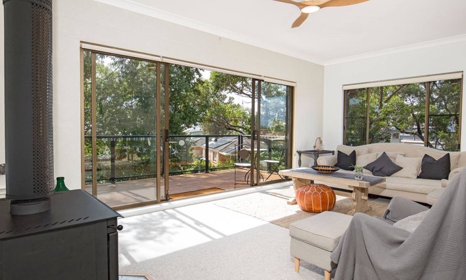 Culburra Beach Cabaña | Saltbush Cottage - Pet Friendly - 1 Min Walk to Beach