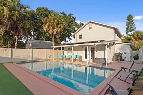 Bradenton Casa | Saltwater Pool and Putting Green Bradenton Oasis