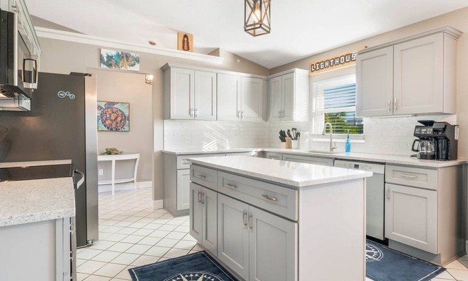 Oceanside Village Casa | Salty Sands Island Home - Steps From The Beach