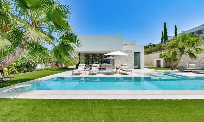 Paichi Villa | Salvora - By Almarina Villas