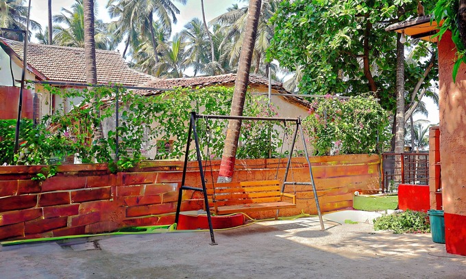 Mumbai Cabaña | Sam's Outhouse Stay
